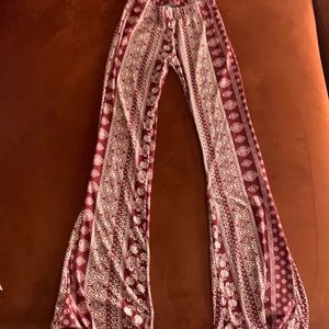 Bell bottom stretch pants